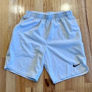 Nike Dri-Fit Training Shorts Standard Fit, youth size L